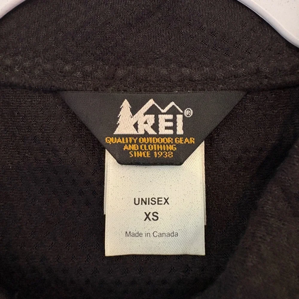 Vtg REI Unisex Fleece XS Black Fleece Full Zip Vest Cooperate Wave Logo Gorpcore